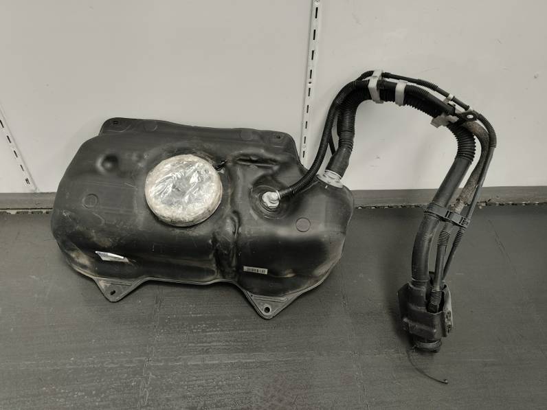 DEPOSITO COMBUSTIBLE TOYOTA YARIS 2015 HÍBRIDO 74 KW (101 CV)