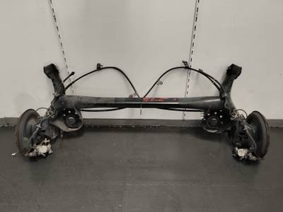 PUENTE TRASERO TOYOTA YARIS 2015 HÍBRIDO 74 KW (101 CV)