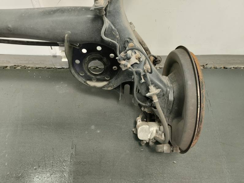 PUENTE TRASERO TOYOTA YARIS 2015 HÍBRIDO 74 KW (101 CV)