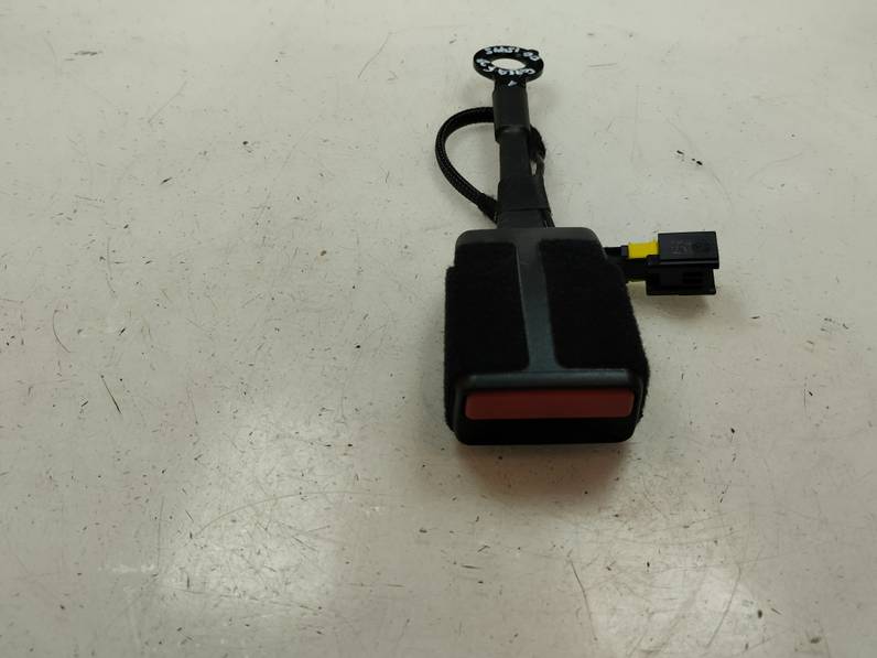 CINTURON SEGURIDAD DELANTERO DERECHO OPEL CORSA F 2020 1.2 (101 CV)