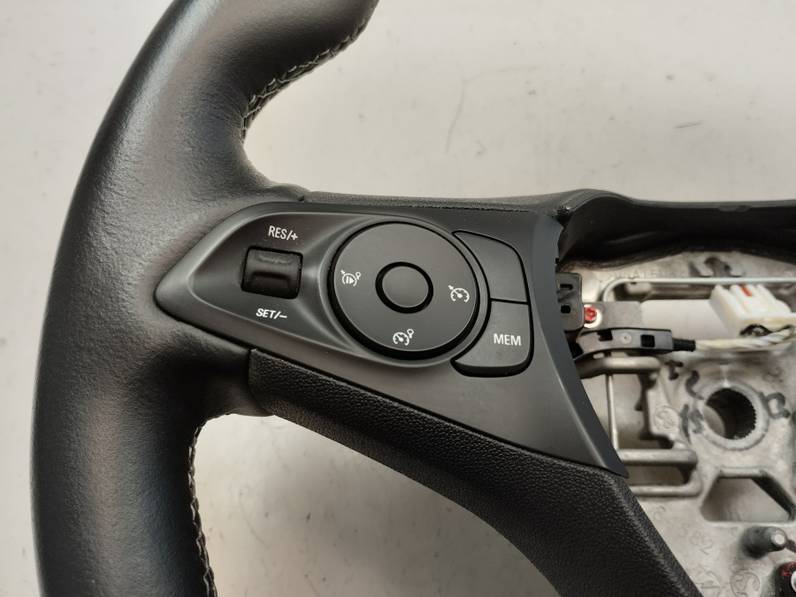 VOLANTE OPEL CORSA F 2020 1.2 (101 CV)