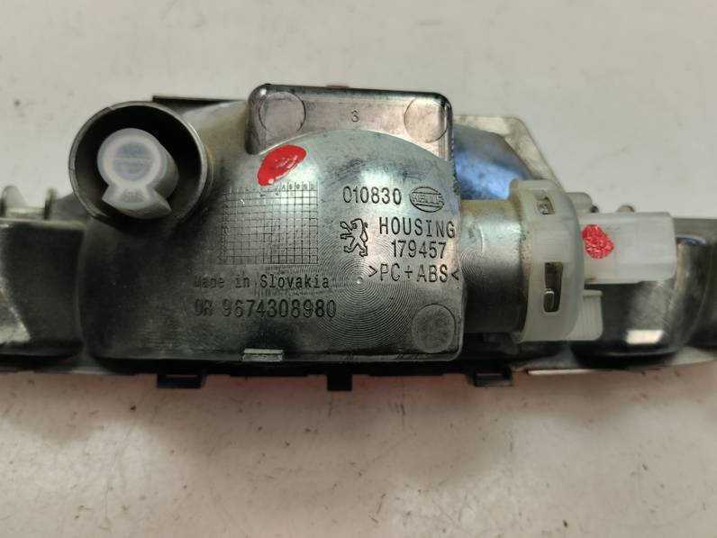 PILOTO TRASERO CENTRAL OPEL CORSA F 2020 1.2 (101 CV)