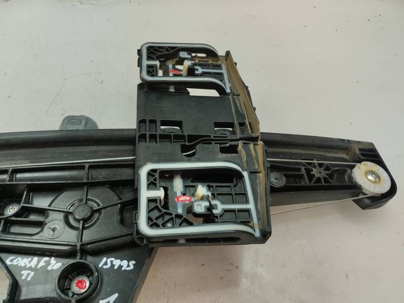 ELEVALUNAS TRASERO IZQUIERDO OPEL CORSA F 2020 1.2 (101 CV)