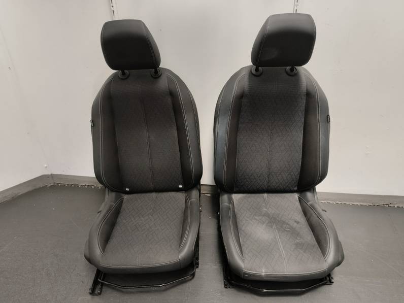 JUEGO ASIENTOS COMPLETO OPEL CORSA F 2020 1.2 (101 CV)