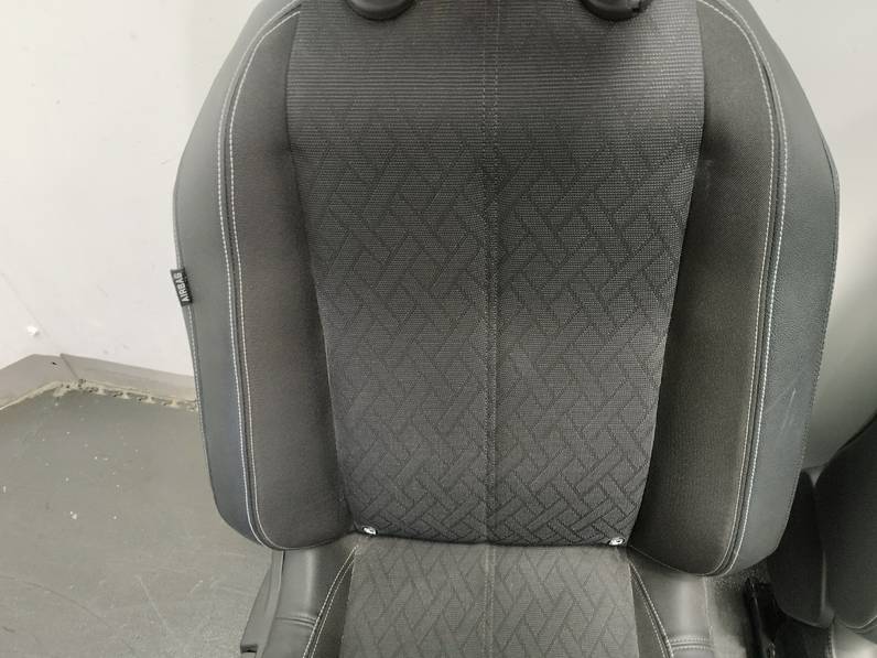 JUEGO ASIENTOS COMPLETO OPEL CORSA F 2020 1.2 (101 CV)