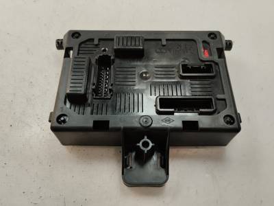 CAJA RELES FUSIBLES RENAULT CLIO III 2010 1.5 DCI D (86 CV)