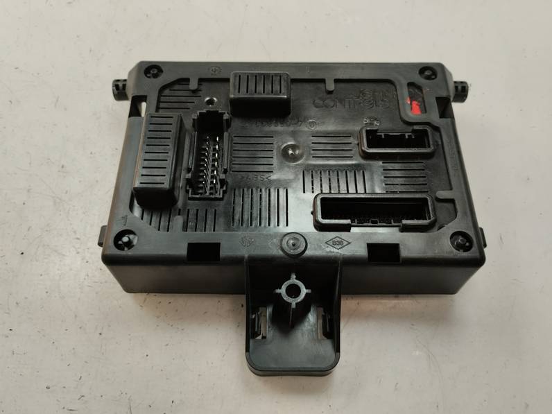 CAJA RELES FUSIBLES RENAULT CLIO III 2010 1.5 DCI D (86 CV)