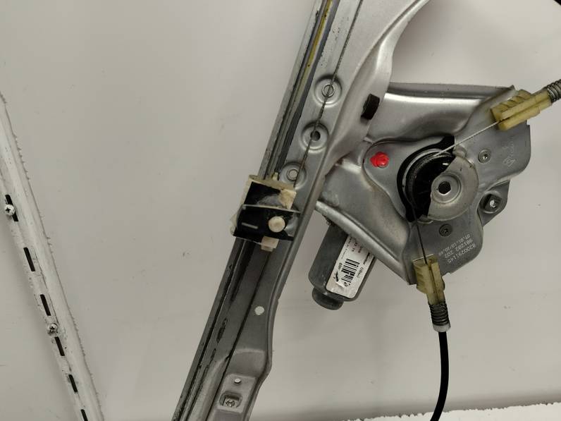 ELEVALUNAS DELANTERO IZQUIERDO RENAULT CLIO III 2010 1.5 DCI D (86 CV)