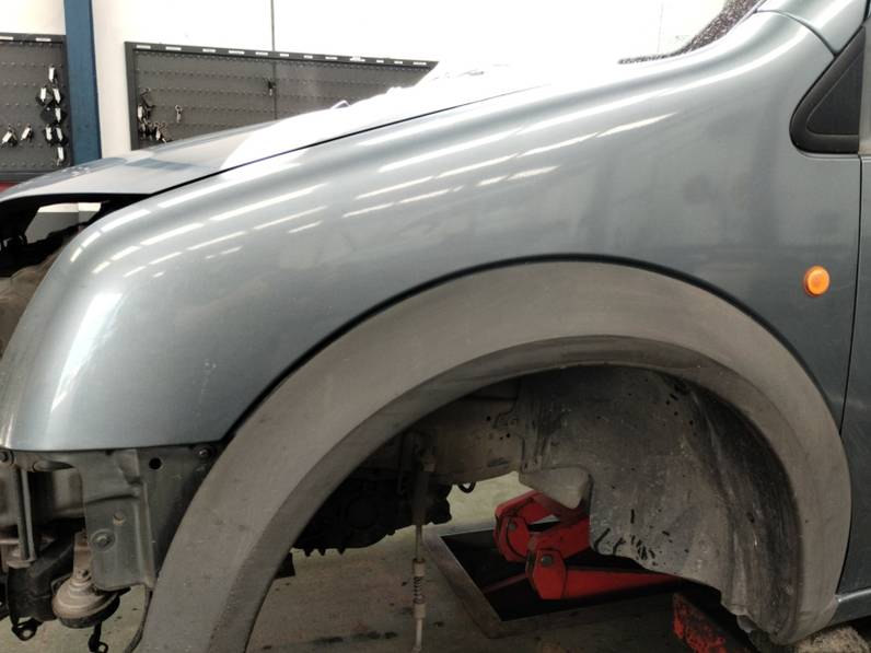 ALETA DELANTERA IZQUIERDA FORD TRANSIT CONNECT 2003 1.8 TDCI (90 CV)