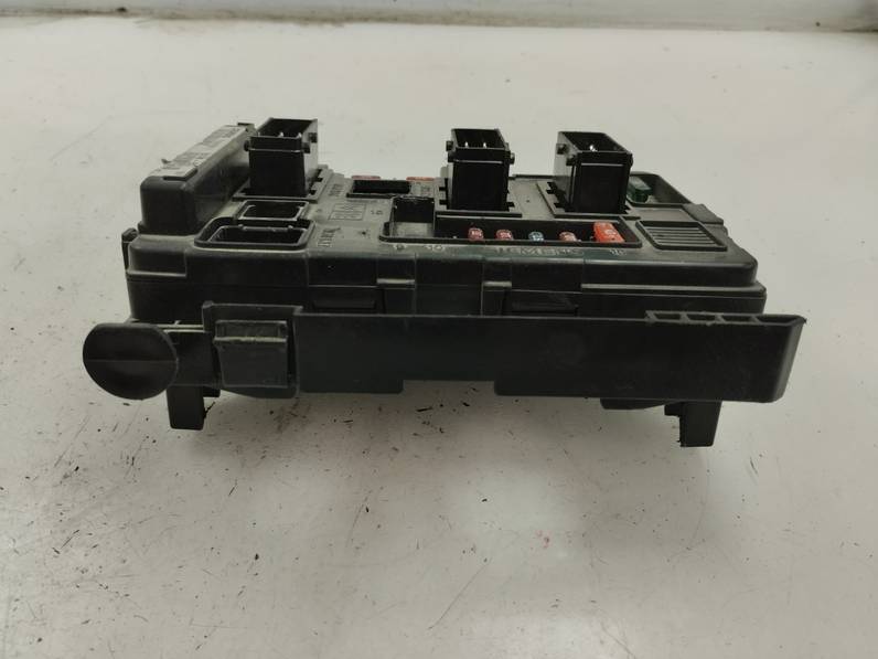 CAJA RELES FUSIBLES PEUGEOT PARTNER 2006 2.0 HDI (90 CV)