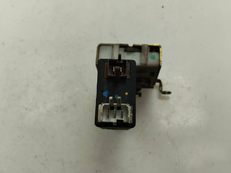 CERRADURA PUERTA DELANTERA DERECHA CITROEN SAXO 1998 1.5 D (57 CV)