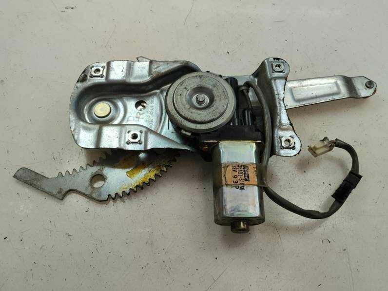 ELEVALUNAS TRASERO DERECHO MAZDA 323 BERLINA F S 2000 1.9 16V (114 CV)