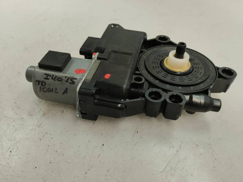 MOTOR ELEVALUNAS TRASERO DERECHO HYUNDAI I40 2015 1.7 CRDI (141 CV)