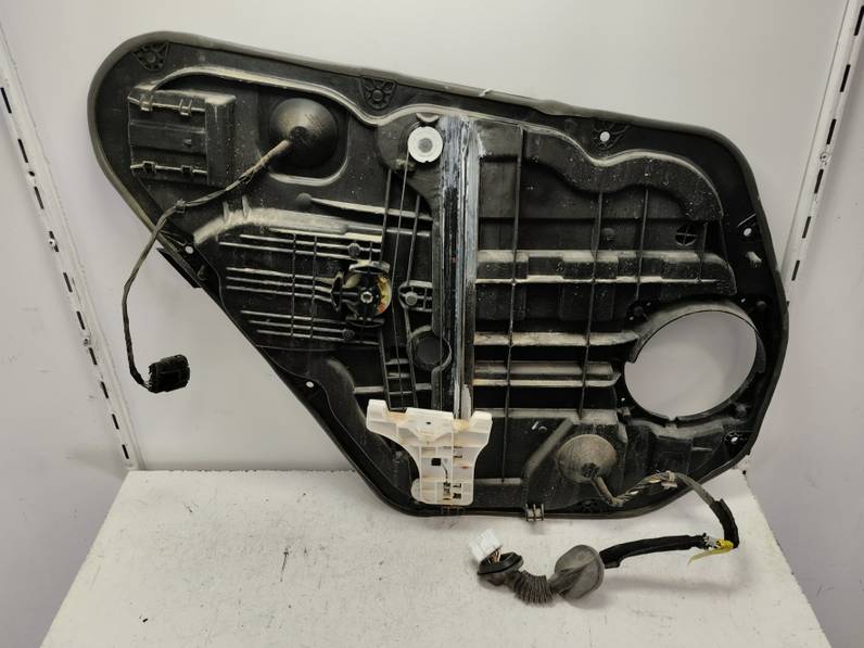 ELEVALUNAS TRASERO DERECHO HYUNDAI I40 2015 1.7 CRDI (141 CV)