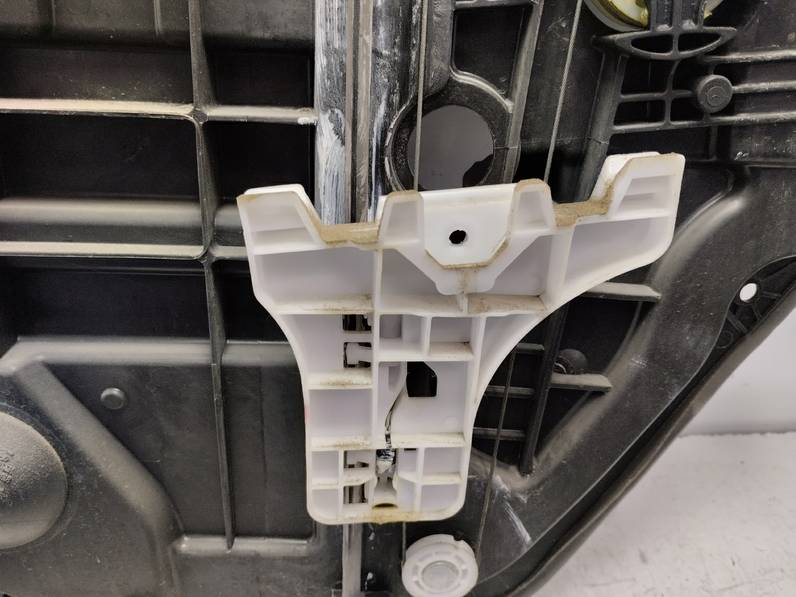 ELEVALUNAS TRASERO IZQUIERDO HYUNDAI I40 2015 1.7 CRDI (141 CV)