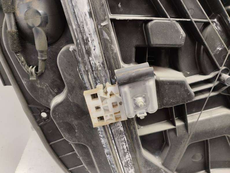 ELEVALUNAS DELANTERO DERECHO HYUNDAI I40 2015 1.7 CRDI (141 CV)