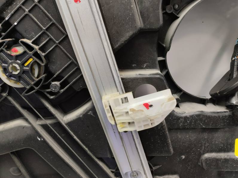 ELEVALUNAS DELANTERO DERECHO HYUNDAI I40 2015 1.7 CRDI (141 CV)