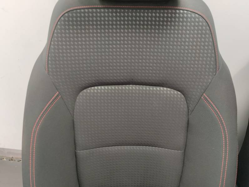 JUEGO ASIENTOS COMPLETO FORD KUGA 2023 1.5 ECOBOOST (150 CV)