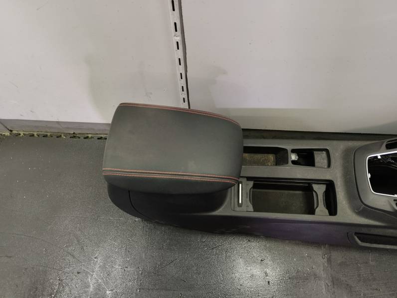 JUEGO ASIENTOS COMPLETO FORD KUGA 2023 1.5 ECOBOOST (150 CV)