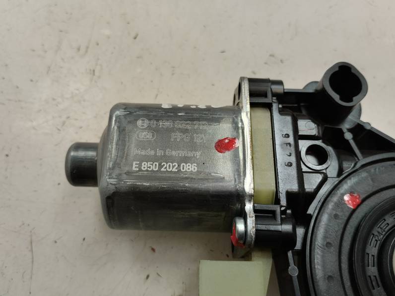 MOTOR ELEVALUNAS TRASERO DERECHO AUDI A3 2017 1.5 16V TSI ACT (150 CV)