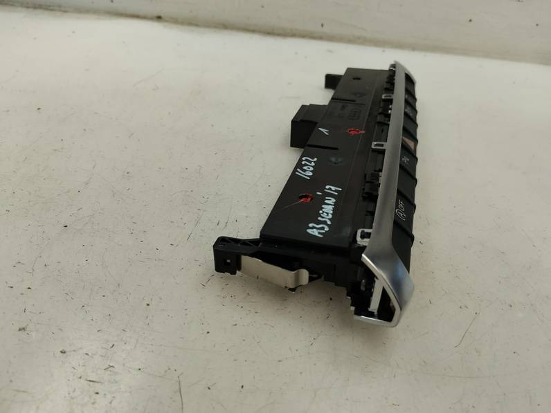 WARNING AUDI A3 2017 1.5 16V TSI ACT (150 CV)