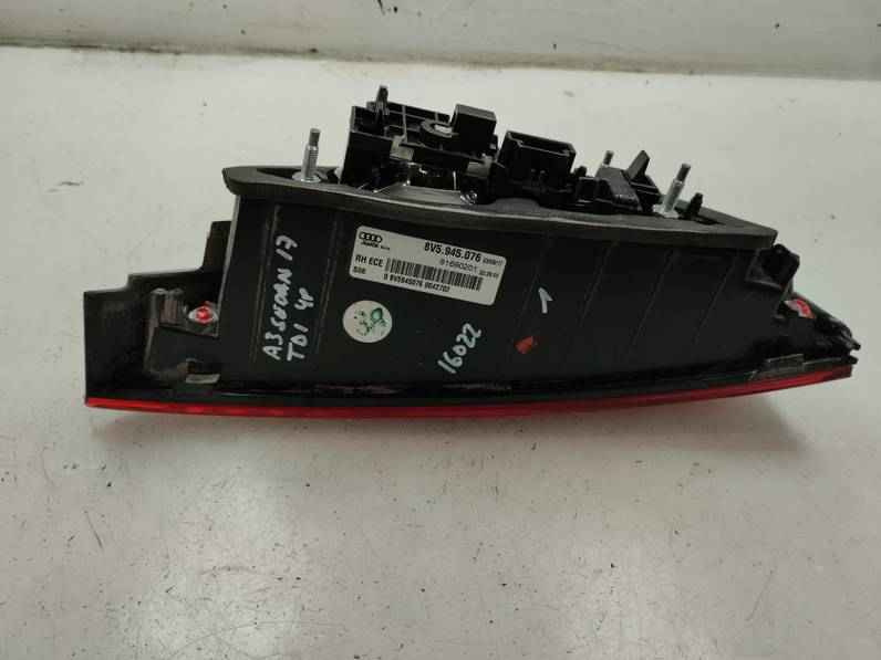 PILOTO TRASERO DERECHO AUDI A3 2017 1.5 16V TSI ACT (150 CV)