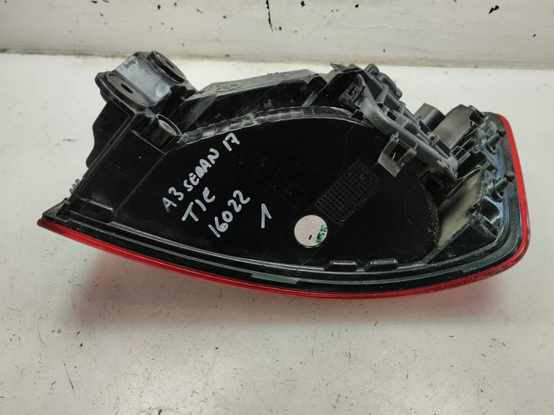 PILOTO TRASERO IZQUIERDO AUDI A3 2017 1.5 16V TSI ACT (150 CV)