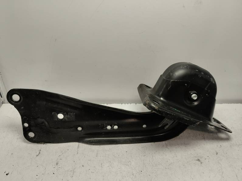 BRAZO SUSPENSION INFERIOR TRASERO IZQUIERDO AUDI A3 2017 1.5 16V TSI ACT (150 CV)