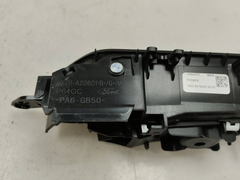 MANETA INTERIOR TRASERA IZQUIERDA FORD KUGA 2023 1.5 ECOBOOST (150 CV)