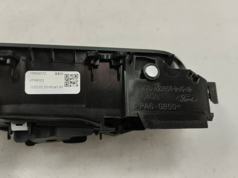 MANETA INTERIOR TRASERA DERECHA FORD KUGA 2023 1.5 ECOBOOST (150 CV)