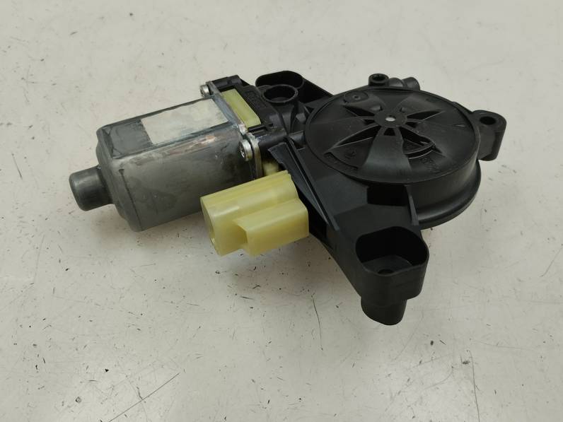 MOTOR ELEVALUNAS DELANTERO DERECHO FORD KUGA 2023 1.5 ECOBOOST (150 CV)