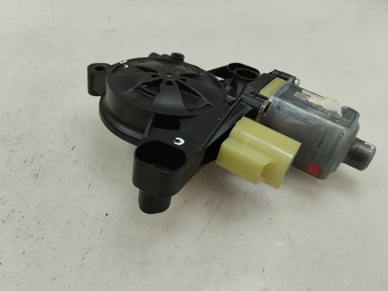 MOTOR ELEVALUNAS TRASERO DERECHO FORD KUGA 2023 1.5 ECOBOOST (150 CV)