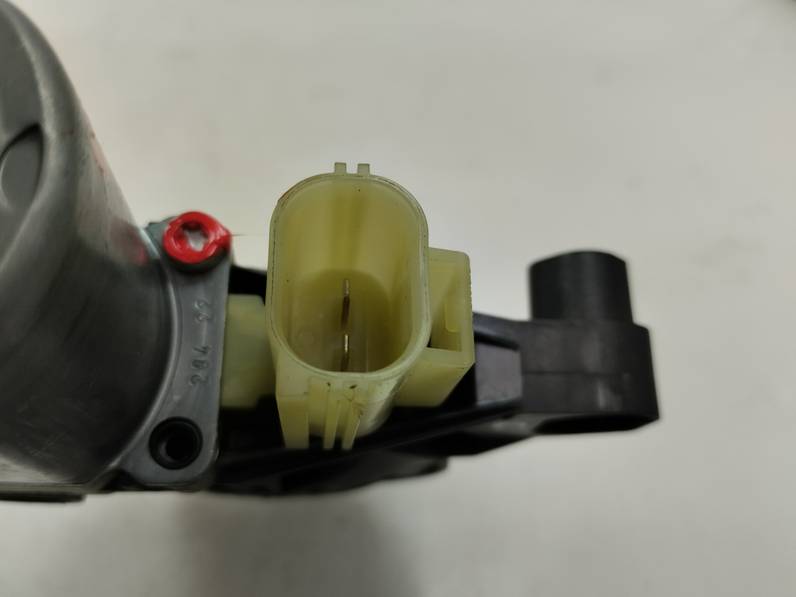 MOTOR ELEVALUNAS TRASERO DERECHO FORD KUGA 2023 1.5 ECOBOOST (150 CV)