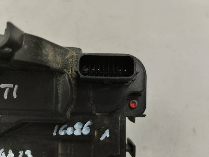 CERRADURA PUERTA TRASERA IZQUIERDA FORD KUGA 2023 1.5 ECOBOOST (150 CV)