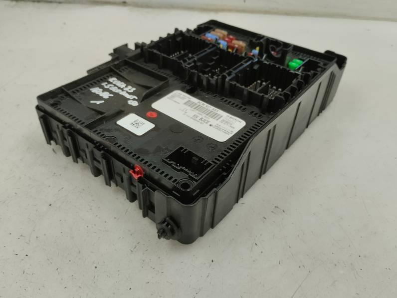 CAJA RELES FUSIBLES FORD KUGA 2023 1.5 ECOBOOST (150 CV)