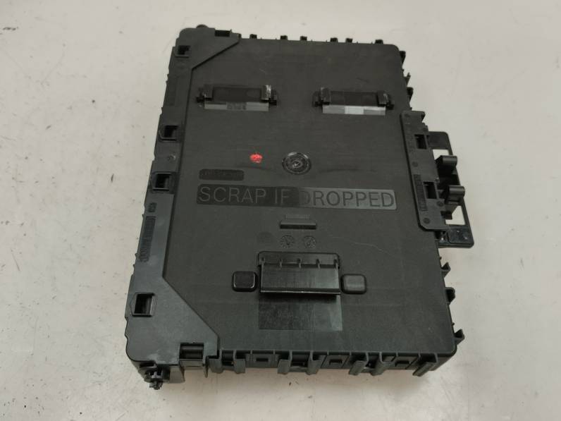 CAJA RELES FUSIBLES FORD KUGA 2023 1.5 ECOBOOST (150 CV)