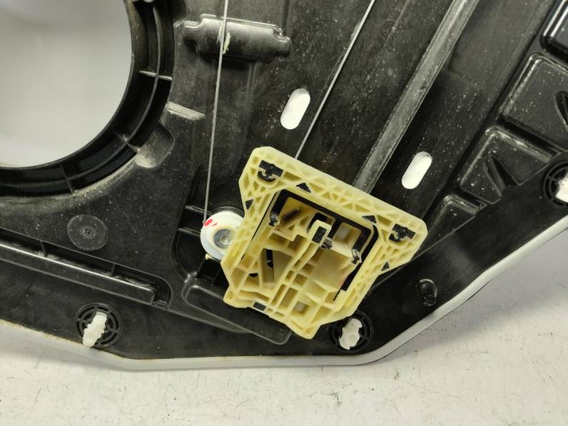 ELEVALUNAS TRASERO IZQUIERDO FORD KUGA 2023 1.5 ECOBOOST (150 CV)