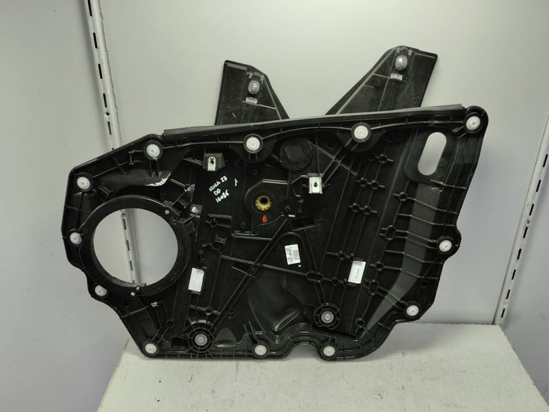 ELEVALUNAS DELANTERO DERECHO FORD KUGA 2023 1.5 ECOBOOST (150 CV)