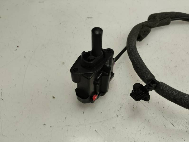 RETENEDOR PUERTA FORD KUGA 2023 1.5 ECOBOOST (150 CV)