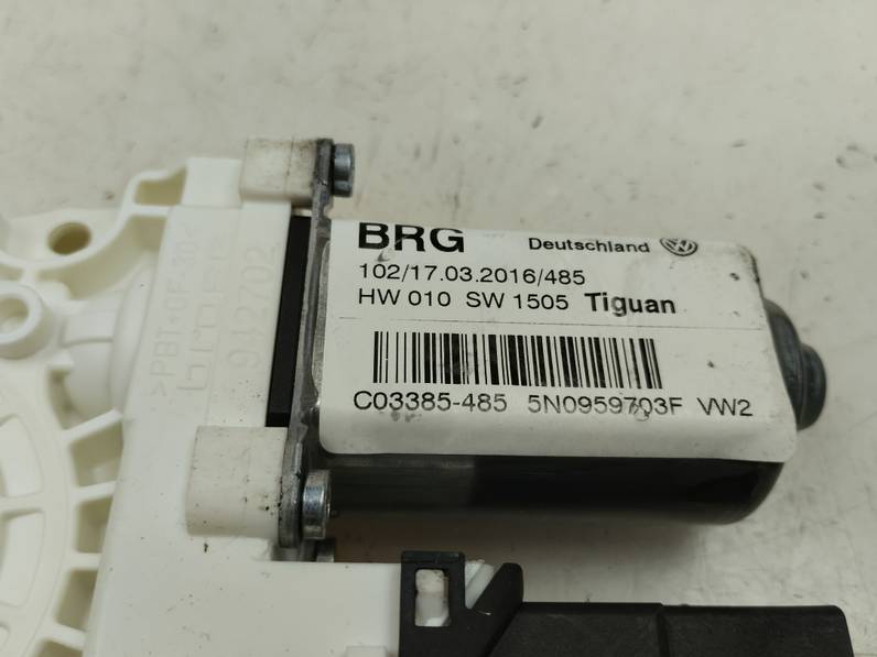 MOTOR ELEVALUNAS TRASERO IZQUIERDO VOLKSWAGEN TIGUAN 2016 2.0 TDI (110 CV)