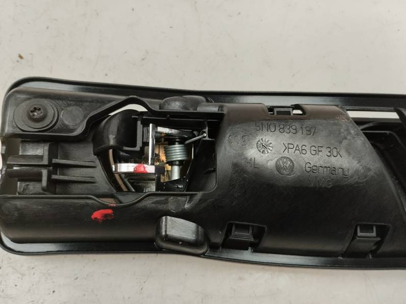 MANETA INTERIOR TRASERA IZQUIERDA VOLKSWAGEN TIGUAN 2016 2.0 TDI (110 CV)