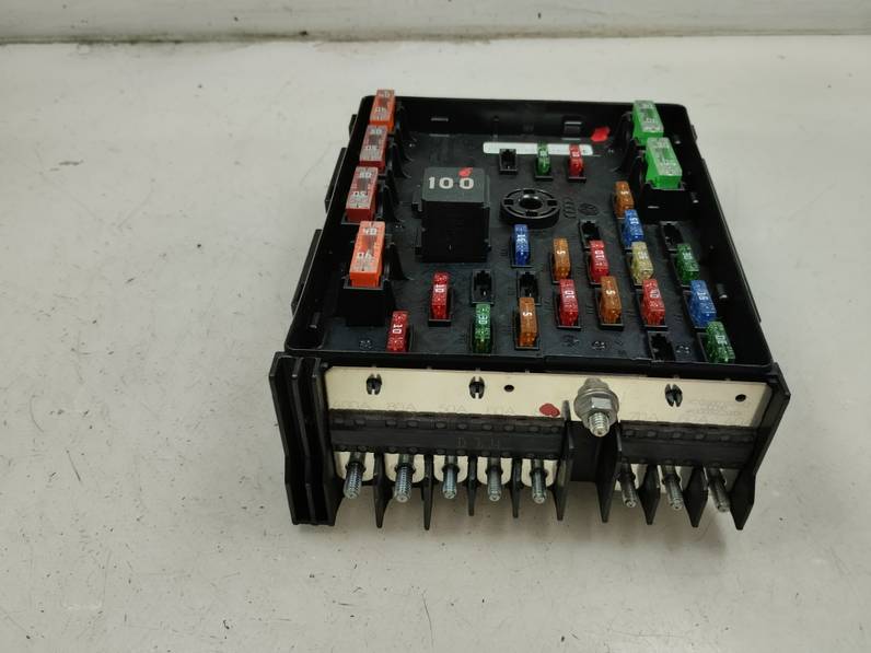 CAJA RELES FUSIBLES VOLKSWAGEN TIGUAN 2016 2.0 TDI (110 CV)