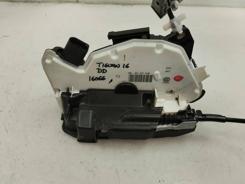 CERRADURA PUERTA DELANTERA DERECHA VOLKSWAGEN TIGUAN 2016 2.0 TDI (110 CV)