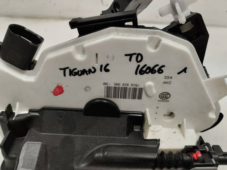 CERRADURA PUERTA TRASERA DERECHA VOLKSWAGEN TIGUAN 2016 2.0 TDI (110 CV)