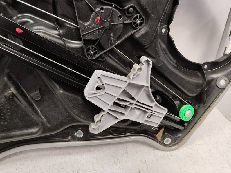 ELEVALUNAS TRASERO DERECHO VOLKSWAGEN TIGUAN 2016 2.0 TDI (110 CV)