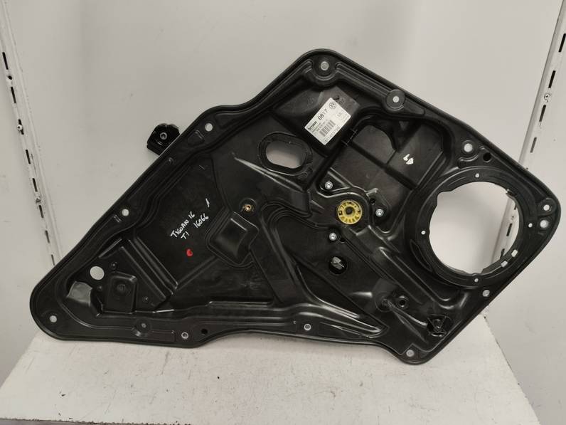 ELEVALUNAS TRASERO IZQUIERDO VOLKSWAGEN TIGUAN 2016 2.0 TDI (110 CV)