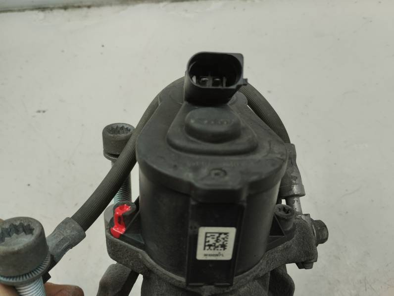 PINZA FRENO TRASERA IZQUIERDA VOLKSWAGEN TIGUAN 2016 2.0 TDI (110 CV)