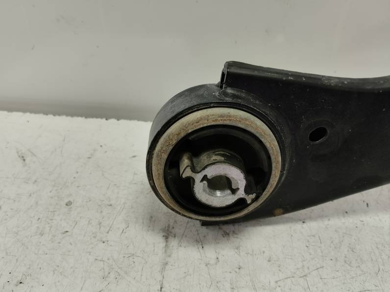 BRAZO SUSPENSION INFERIOR DELANTERO IZQUIERDO FORD KUGA 2023 1.5 ECOBOOST (150 CV)