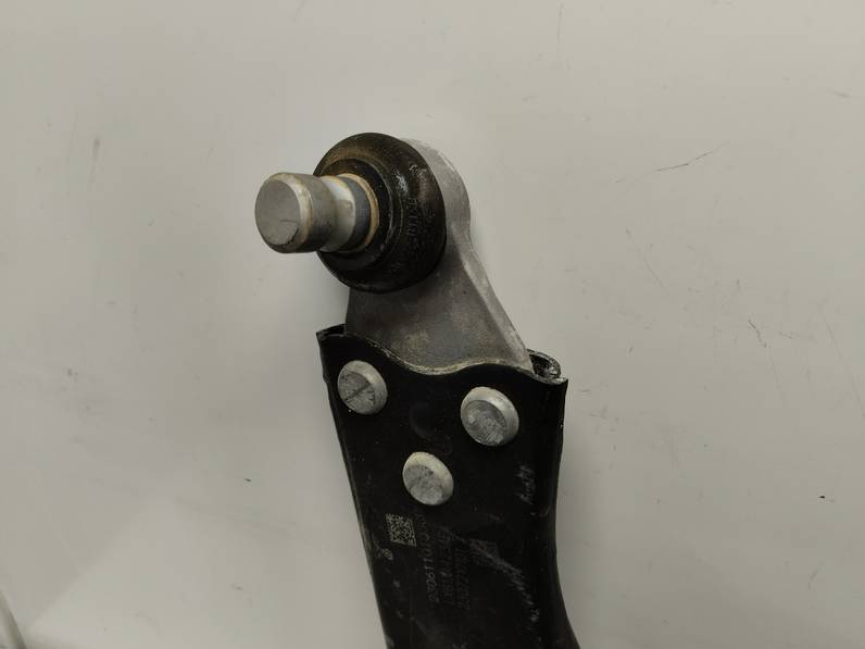 BRAZO SUSPENSION INFERIOR DELANTERO DERECHO FORD KUGA 2023 1.5 ECOBOOST (150 CV)