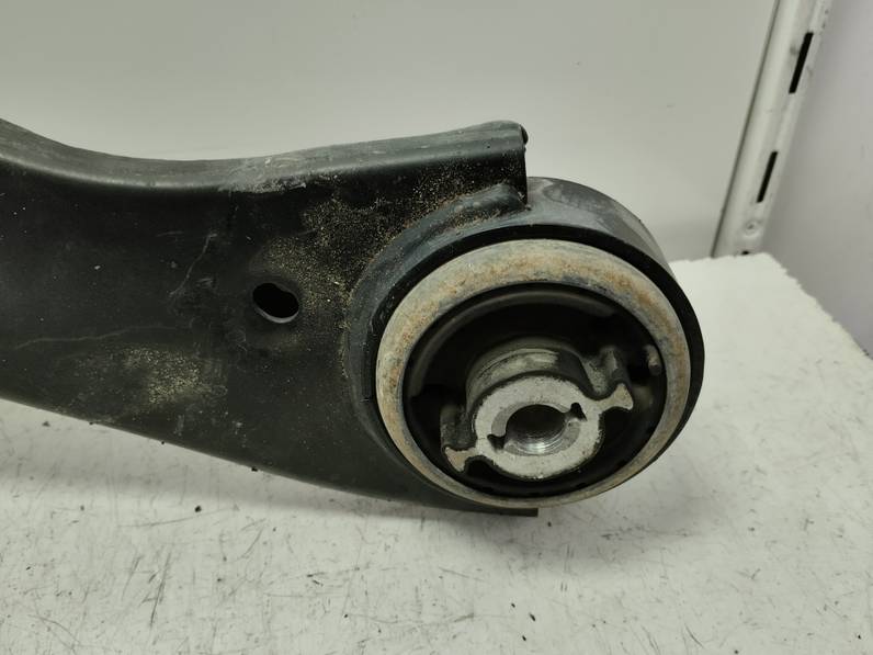 BRAZO SUSPENSION INFERIOR DELANTERO DERECHO FORD KUGA 2023 1.5 ECOBOOST (150 CV)